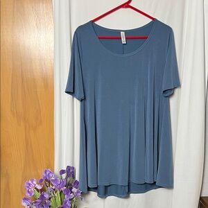 LuLaRoe Women's Blue Perfect T Tunic Top Size Medium